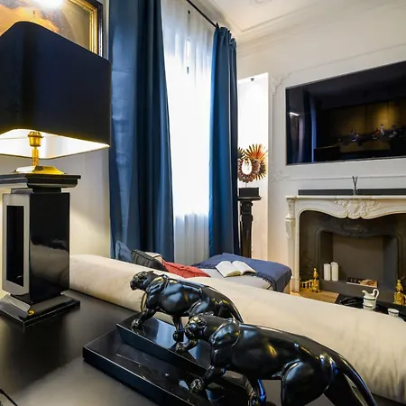 The Rent - Refined One-bedroom In The Historic Center Appartement *