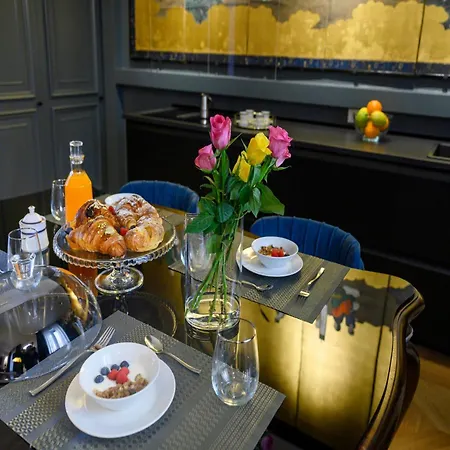 The Rent - Refined One-bedroom In The Historic Center * Milan